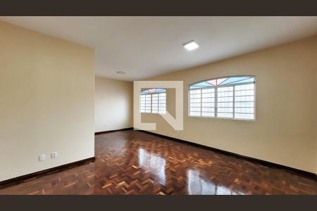 Sala de casa à venda com 4 quartos, 250m² em Bonfim, Campinas