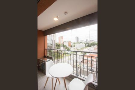 Varanda de kitnet/studio para alugar com 1 quarto, 28m² em Santo Amaro, São Paulo