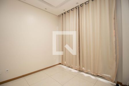 Sala de apartamento para alugar com 2 quartos, 60m² em Samambaia Norte (Samambaia), Brasília