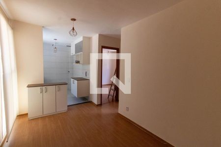 Sala de apartamento para alugar com 2 quartos, 45m² em Vila Lage, São Gonçalo