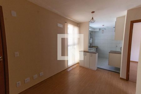 Sala de apartamento para alugar com 2 quartos, 45m² em Vila Lage, São Gonçalo