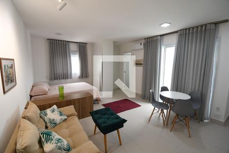 Quarto de kitnet/studio para alugar com 1 quarto, 42m² em Centro, Campinas