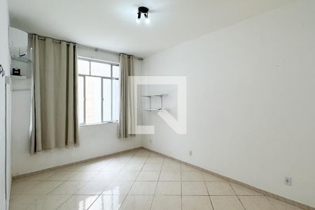 Quarto 01 de apartamento à venda com 1 quarto, 57m² em Copacabana, Rio de Janeiro