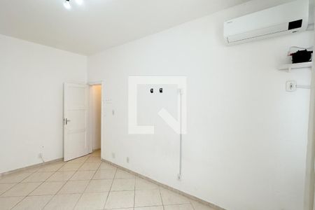 Quarto 01 de apartamento à venda com 1 quarto, 57m² em Copacabana, Rio de Janeiro