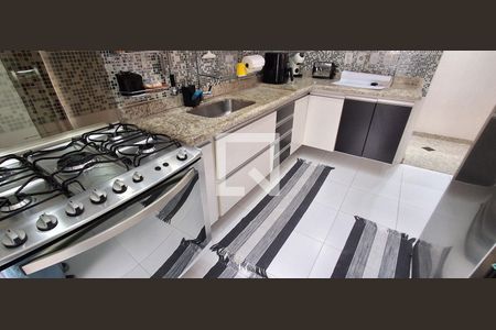 Apartamento à venda com 170m², 3 quartos e 3 vagas Apartamento à venda com 170m², 3 quartos e 3 vagasCozinha