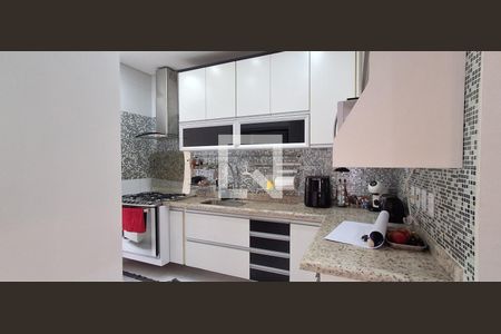 Apartamento à venda com 170m², 3 quartos e 3 vagas Apartamento à venda com 170m², 3 quartos e 3 vagasCozinha