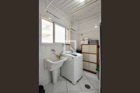 Apartamento para alugar com 145m², 3 quartos e 1 vaga Apartamento para alugar com 145m², 3 quartos e 1 vagaÁrea de Serviço