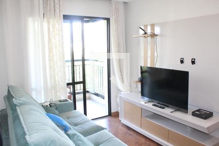 Sala de apartamento para alugar com 2 quartos, 56m² em Granja Viana, Cotia