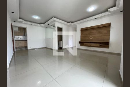 Sala de apartamento para alugar com 2 quartos, 77m² em Jardim Ester, São Paulo