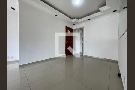 Sala de apartamento para alugar com 2 quartos, 77m² em Jardim Ester, São Paulo