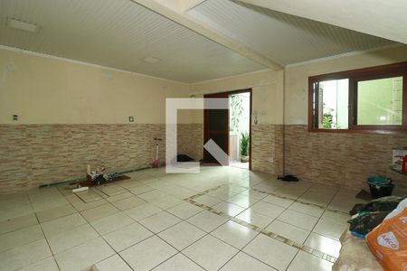 Sala de casa à venda com 4 quartos, 220m² em Jardim Itu, Porto Alegre