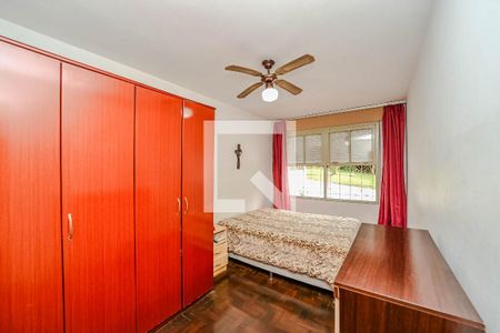 Quarto 1 de casa para alugar com 3 quartos, 110m² em Jardim Sabará, Porto Alegre