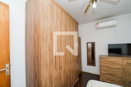 Quarto 2 de casa para alugar com 3 quartos, 110m² em Jardim Sabará, Porto Alegre