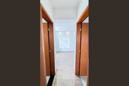 Corredor de apartamento para alugar com 2 quartos, 52m² em Vila Príncipe de Gales, Santo André