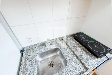 Cozinha de kitnet/studio à venda com 1 quarto, 24m² em Sé, São Paulo