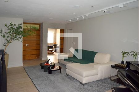 Sala de estar de apartamento à venda com 2 quartos, 165m² em Cerqueira César, São Paulo