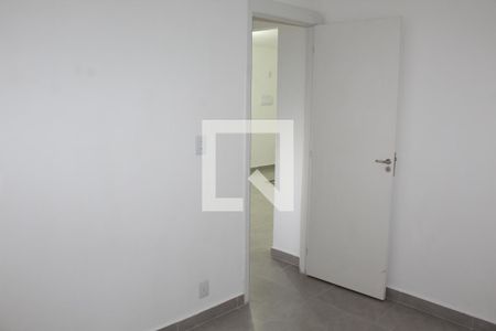 Quarto 2 de apartamento para alugar com 2 quartos, 42m² em Parque Silvino Pereira, Cotia