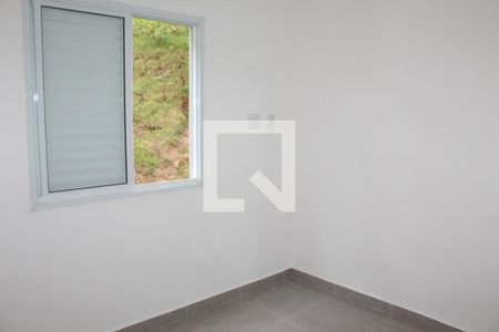 Quarto 2 de apartamento para alugar com 2 quartos, 42m² em Parque Silvino Pereira, Cotia