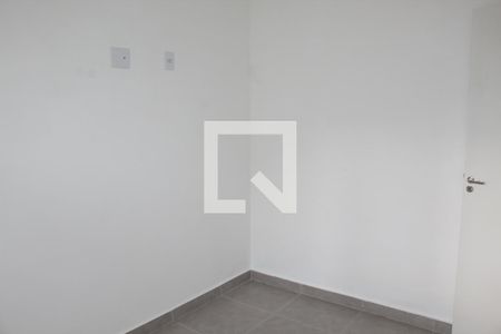 Quarto 1 de apartamento para alugar com 2 quartos, 42m² em Parque Silvino Pereira, Cotia