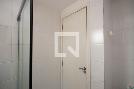 Banheiro de apartamento à venda com 2 quartos, 60m² em Parada Inglesa, São Paulo