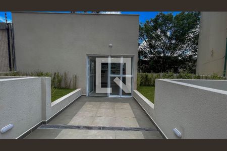 Apartamento para alugar com 32m², 2 quartos e sem vaga Apartamento para alugar com 32m², 2 quartos e sem vagaEntrada