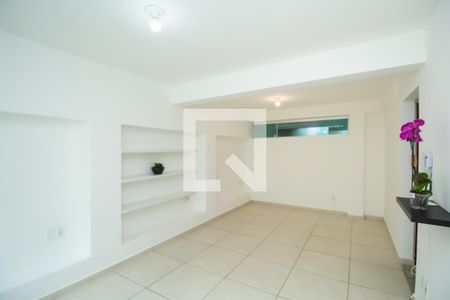 Sala de casa para alugar com 2 quartos, 70m² em União, Belo Horizonte