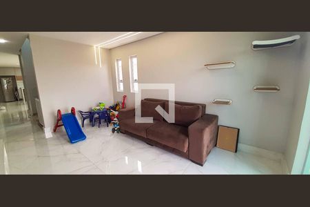 Sala de casa à venda com 3 quartos, 168m² em Vila Yolanda, Osasco