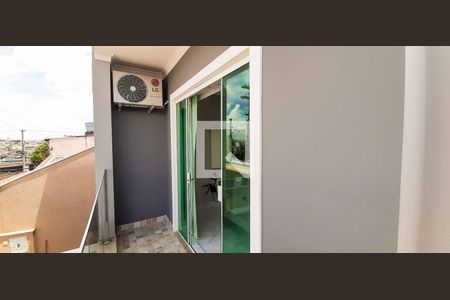 Sacada da Sala de casa à venda com 3 quartos, 168m² em Vila Yolanda, Osasco