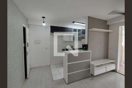 Sala e cozinha de apartamento para alugar com 2 quartos, 56m² em Jardim Celeste, São Paulo