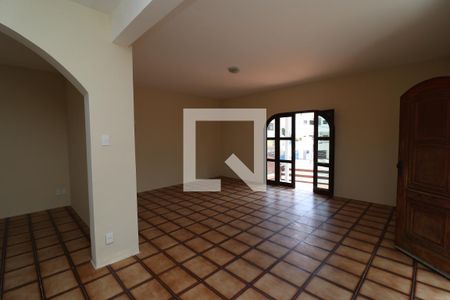 Sala de casa à venda com 3 quartos, 295m² em Tauá, Rio de Janeiro