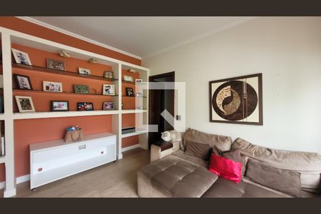 Sala de TV de casa de condomínio à venda com 4 quartos, 320m² em Conjunto Habitacional Vila Santana (sousas), Campinas