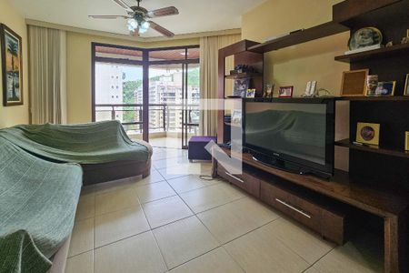 Sala de apartamento para alugar com 3 quartos, 98m² em Barra Funda, Guarujá