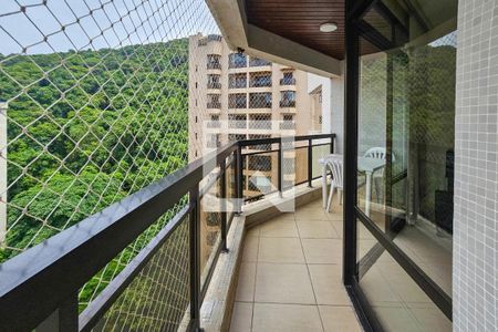 Varanda  de apartamento para alugar com 3 quartos, 98m² em Barra Funda, Guarujá