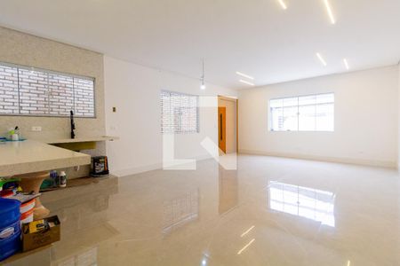 Sala e Cozinha de casa para alugar com 3 quartos, 130m² em Chácara Santo Antônio (zona Leste), São Paulo