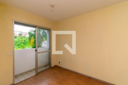 Sala de apartamento para alugar com 2 quartos, 45m² em Jardim Santa Teresinha, São Paulo