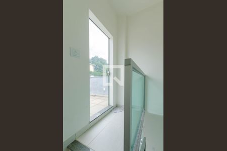 Apartamento para alugar com 130m², 2 quartos e 2 vagas Apartamento para alugar com 130m², 2 quartos e 2 vagasEscada