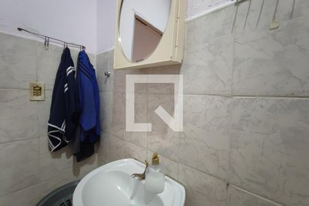 Casa à venda com 143m², 2 quartos e 4 vagas Casa à venda com 143m², 2 quartos e 4 vagasBanheiro