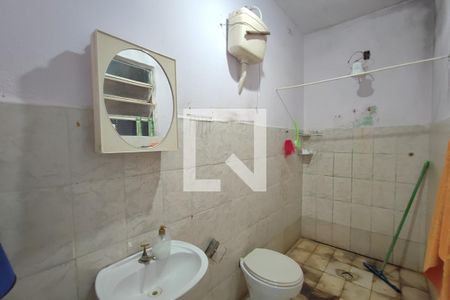 Casa à venda com 143m², 2 quartos e 4 vagas Casa à venda com 143m², 2 quartos e 4 vagasBanheiro