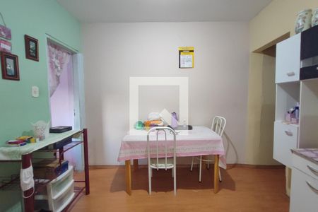 Casa à venda com 143m², 2 quartos e 4 vagas Casa à venda com 143m², 2 quartos e 4 vagasCopa