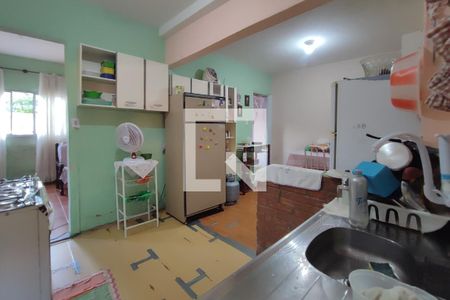 Casa à venda com 143m², 2 quartos e 4 vagas Casa à venda com 143m², 2 quartos e 4 vagasCozinha