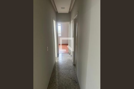 Corredor de apartamento para alugar com 3 quartos, 80m² em Santa Amelia, Belo Horizonte