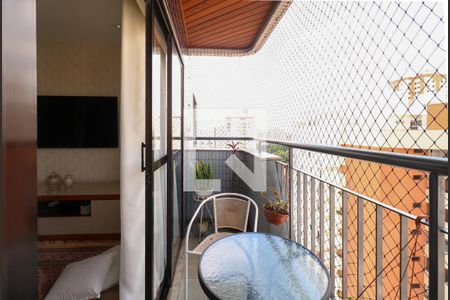 Apartamento à venda com 130m², 3 quartos e 2 vagas Apartamento à venda com 130m², 3 quartos e 2 vagasVaranda