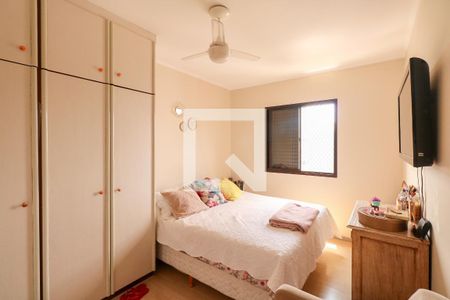 Apartamento à venda com 130m², 3 quartos e 2 vagas Apartamento à venda com 130m², 3 quartos e 2 vagasQuarto 2