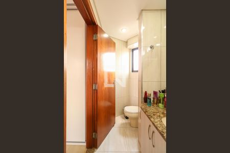 Apartamento à venda com 130m², 3 quartos e 2 vagas Apartamento à venda com 130m², 3 quartos e 2 vagasBanheiro da Suíte