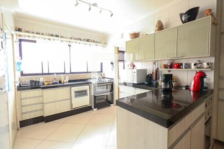 Apartamento à venda com 130m², 3 quartos e 2 vagas Apartamento à venda com 130m², 3 quartos e 2 vagasCozinha