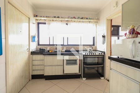 Apartamento à venda com 130m², 3 quartos e 2 vagas Apartamento à venda com 130m², 3 quartos e 2 vagasCozinha