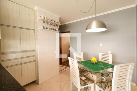 Apartamento à venda com 130m², 3 quartos e 2 vagas Apartamento à venda com 130m², 3 quartos e 2 vagasCozinha