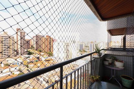 Apartamento à venda com 130m², 3 quartos e 2 vagas Apartamento à venda com 130m², 3 quartos e 2 vagasVaranda