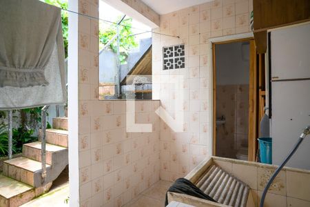 Casa à venda com 217m², 2 quartos e 2 vagas Casa à venda com 217m², 2 quartos e 2 vagasÁrea de Serviço