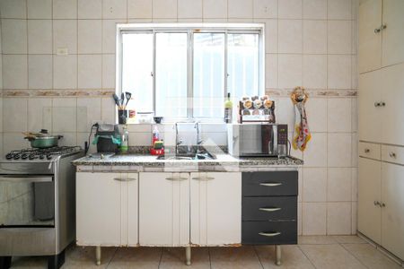 Casa à venda com 217m², 2 quartos e 2 vagas Casa à venda com 217m², 2 quartos e 2 vagasCozinha